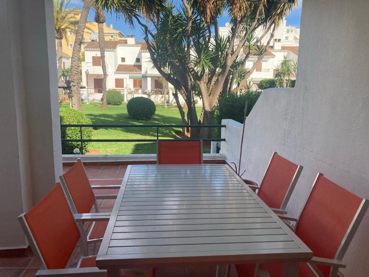 Chalet Adosado En Urbanizacion Con Precioso Jardin Denia Exterior foto